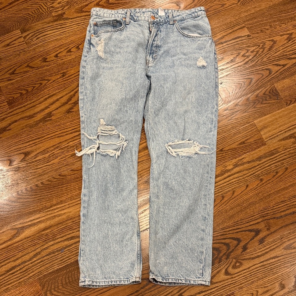 Distressed Light Blue Jeans